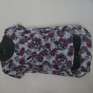 Hot topic floral/skull top